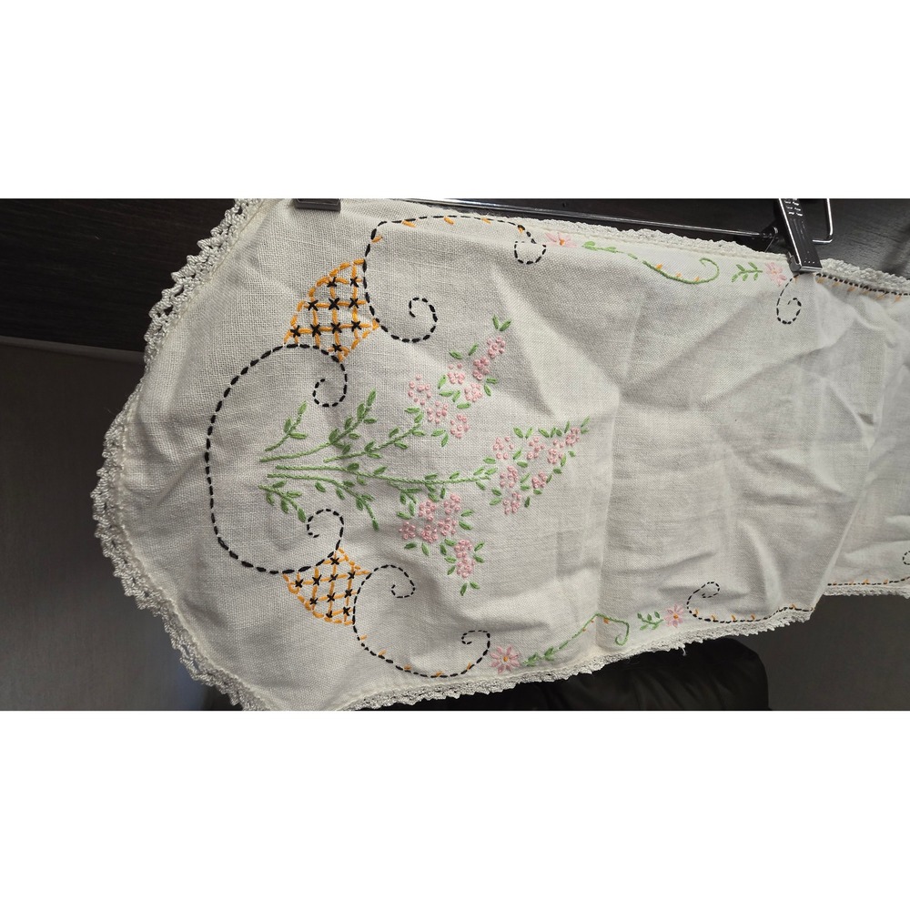 Vintage Hand Embroidered Table Runner White Linen Pink Floral Lace Trim 34x11 - Picture 2 of 4